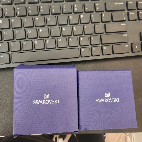 Elegant Swarovski Brand New 3 pieces love heart Necklace with 4 ways to wear - Picture 6 of 8